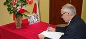 Ilustracja do artykułu: Wyłożenie Księgi kondolencyjnej 