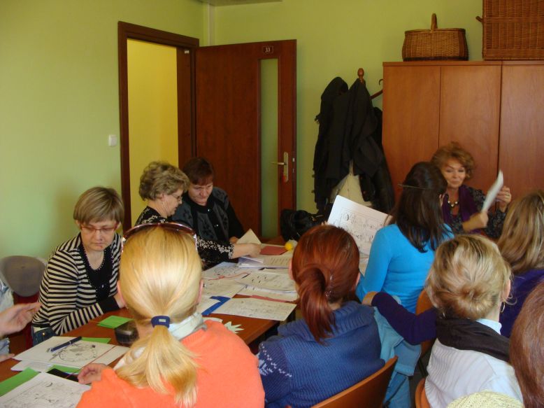 ORGAZNIZACJA WARSZTATÓW (PSYCHOLOGICZNE, TWÓRCZOŚCI, DZIENNIKARSKIE, PRAWNICZE, NORDWALKINGU) zdjęcie 10