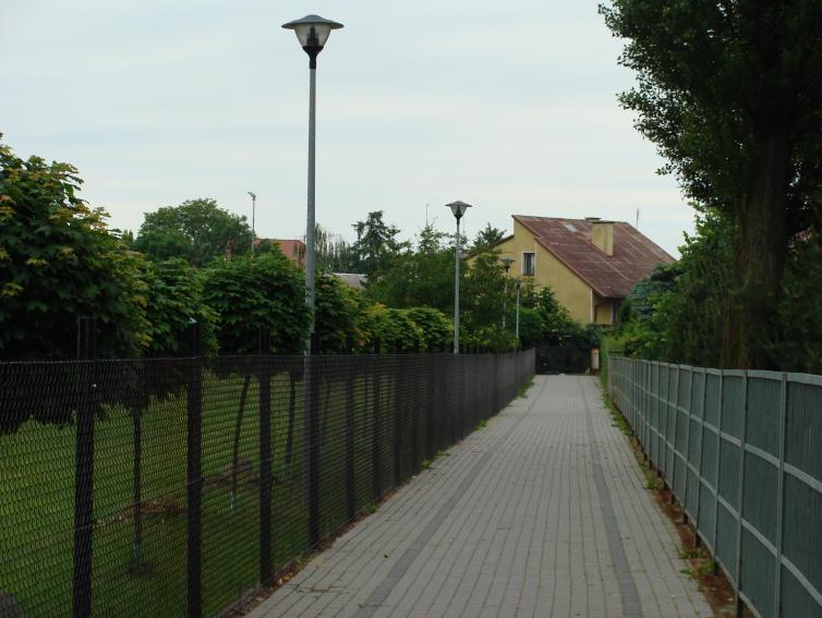 Budowa oświetlenia ścieżki piesz-rowerowej koło boiska sportowego w Sadkach