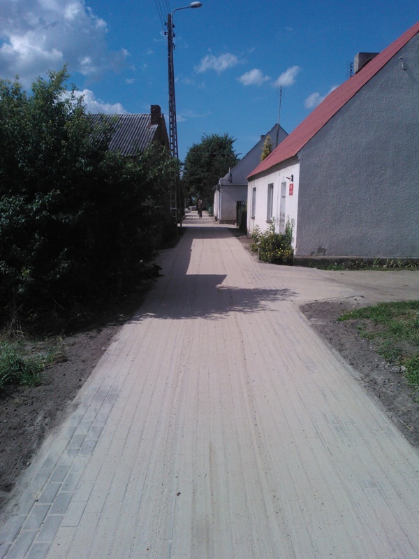 Budowa chodnika w Anielinach